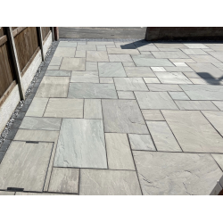Kandla Grey Natural Sandstone 18-20mm calibrated - Mixed Sized Paving